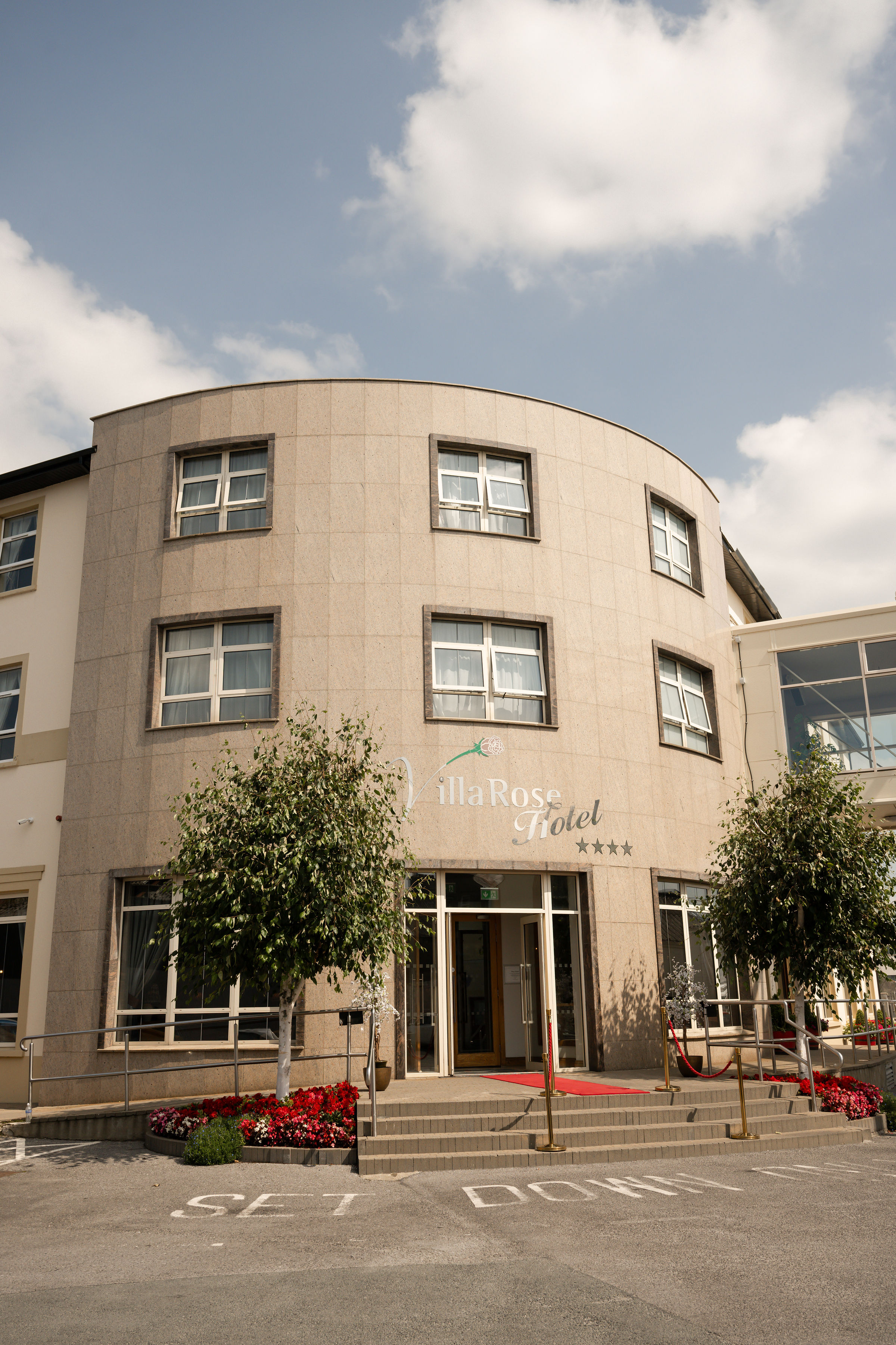 Hotel Operations Manager - 4* Villa Rose Hotel